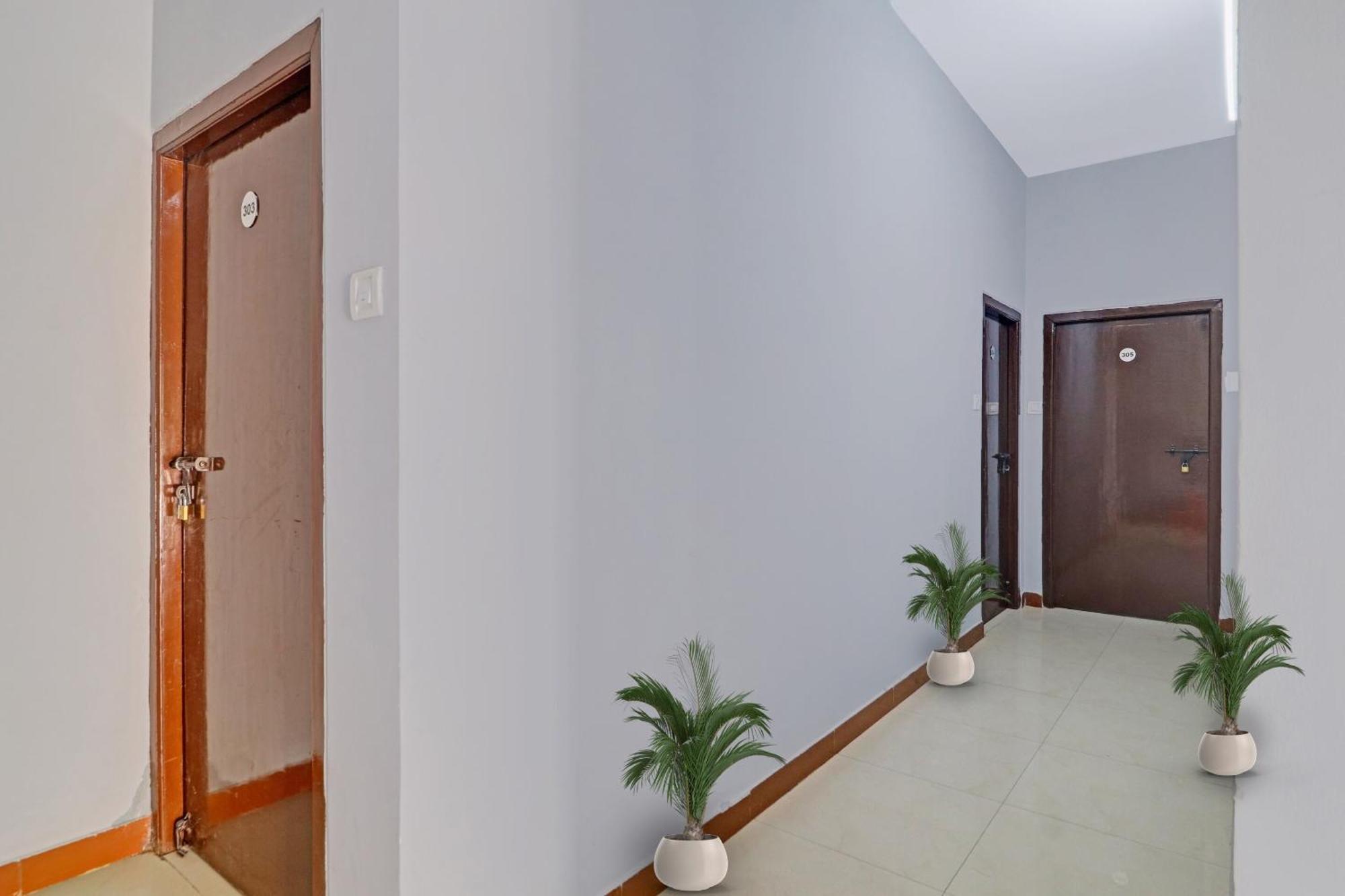 Hotel O Jagannath Near Shilparamam Kondapur  Экстерьер фото